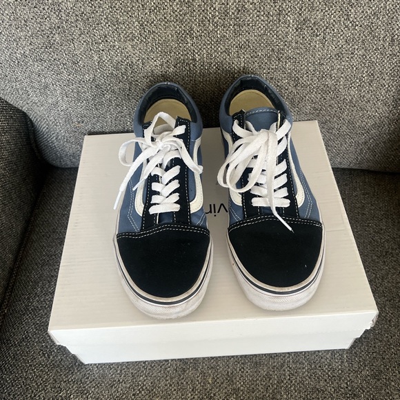 Vans - Picture 4 of 7